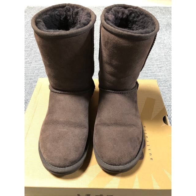 UGG クラシックショート サイズ5