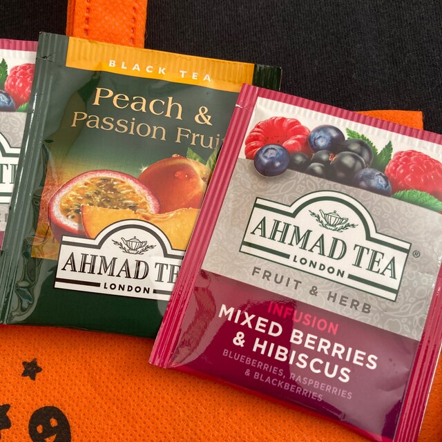 ハロウィンバッグと   AHMAD TEA  エンタメ/ホビーのおもちゃ/ぬいぐるみ(キャラクターグッズ)の商品写真