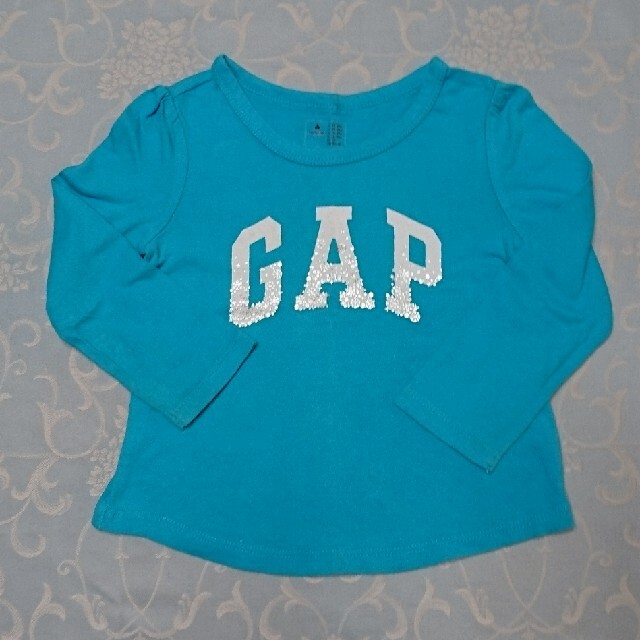 babyGAP(ベビーギャップ)のGAP 長袖Tシャツ2枚セット★サイズ90 キッズ/ベビー/マタニティのキッズ服女の子用(90cm~)(Tシャツ/カットソー)の商品写真