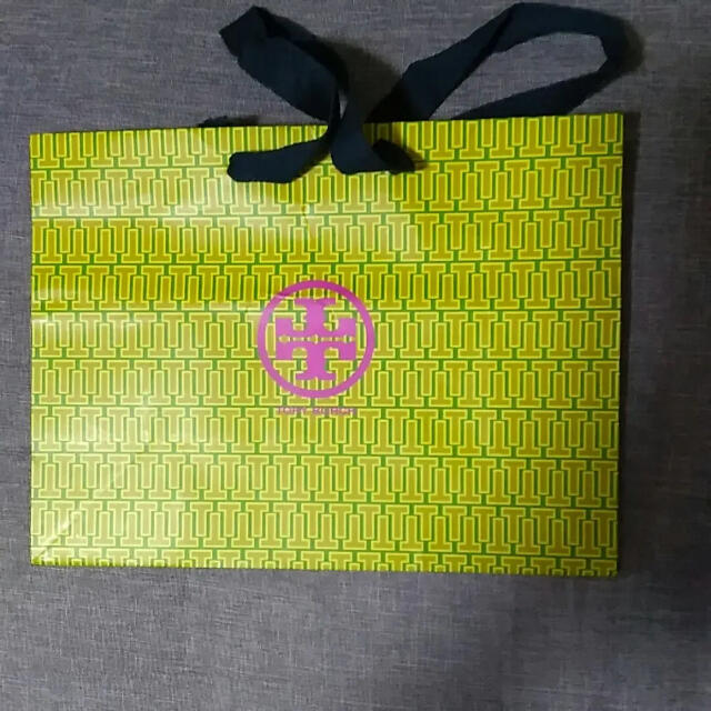 Tory Burch(トリーバーチ)のトリーバーチ ショップ袋 紙袋 レディースのバッグ(ショップ袋)の商品写真