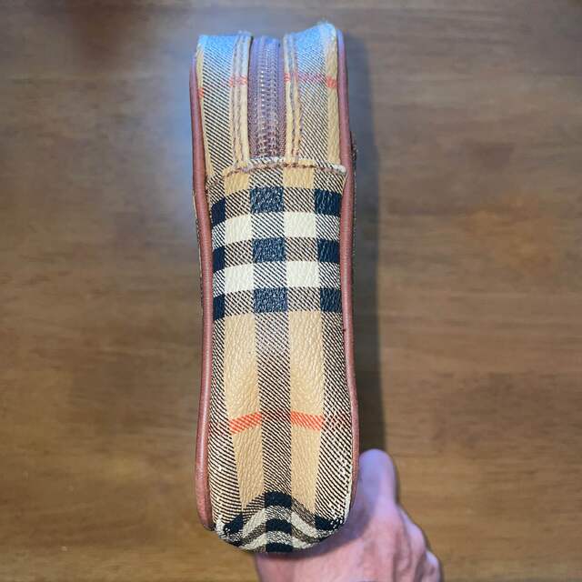 BURBERRY(バーバリー)のBURBERRY バーバリー ノバチェック クラッチバック レディースのバッグ(クラッチバッグ)の商品写真