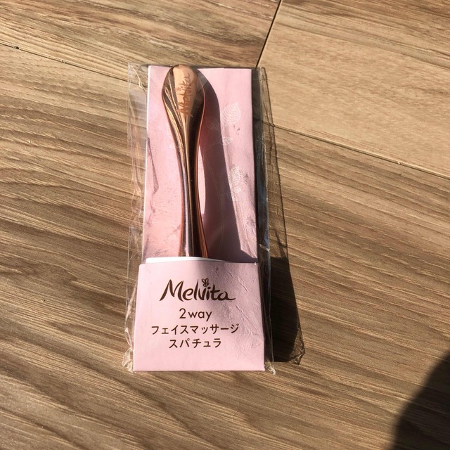 Melvita(メルヴィータ)のメルヴィータ　スパチュラ　フェイスマッサージ コスメ/美容のボディケア(ボディマッサージグッズ)の商品写真