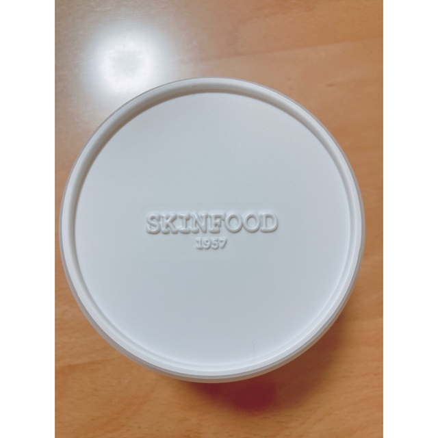 SKIN FOOD(スキンフード)のSKINFOOD  BLACK SUGAR mask wash off コスメ/美容のスキンケア/基礎化粧品(パック/フェイスマスク)の商品写真