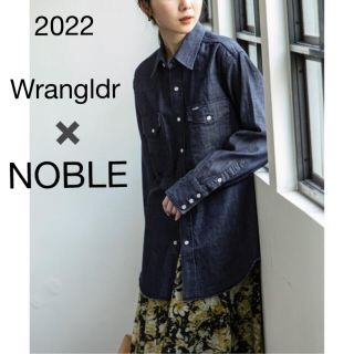 スピックアンドスパン(Spick & Span)の新品タグ付き　2022商品★ NOBLE WRANGLER別注 DENIMシャツ(シャツ/ブラウス(長袖/七分))