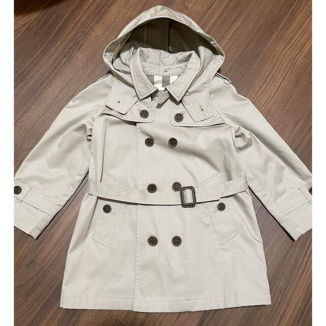 BURBERRY(バーバリー)の【試着1回のみ】バーバリー　トレンチコート　80cm キッズ/ベビー/マタニティのベビー服(~85cm)(ジャケット/コート)の商品写真