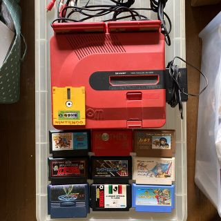 ニンテンドウ(任天堂)のツインファミコン　カセット付　ジャンク品(家庭用ゲーム機本体)