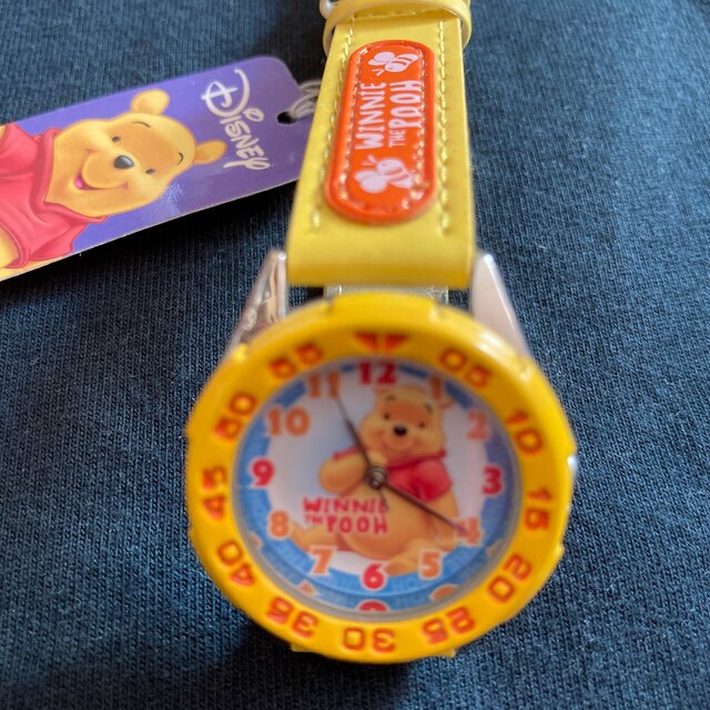 くまのプーさん(クマノプーサン)のディズニー　腕時計　くまのプーさん エンタメ/ホビーのおもちゃ/ぬいぐるみ(キャラクターグッズ)の商品写真