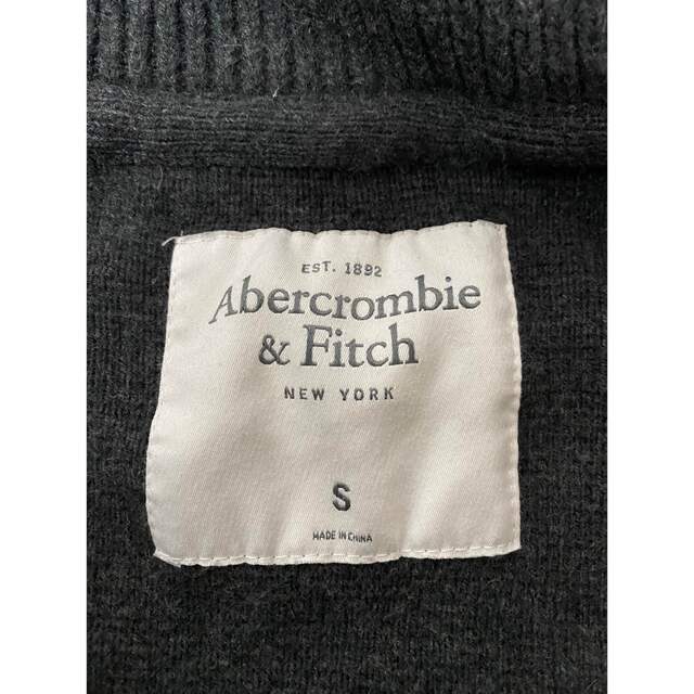 Abercrombie&Fitch(アバクロンビーアンドフィッチ)のAbercrombie&Fitch ニットカーディガン メンズのトップス(カーディガン)の商品写真