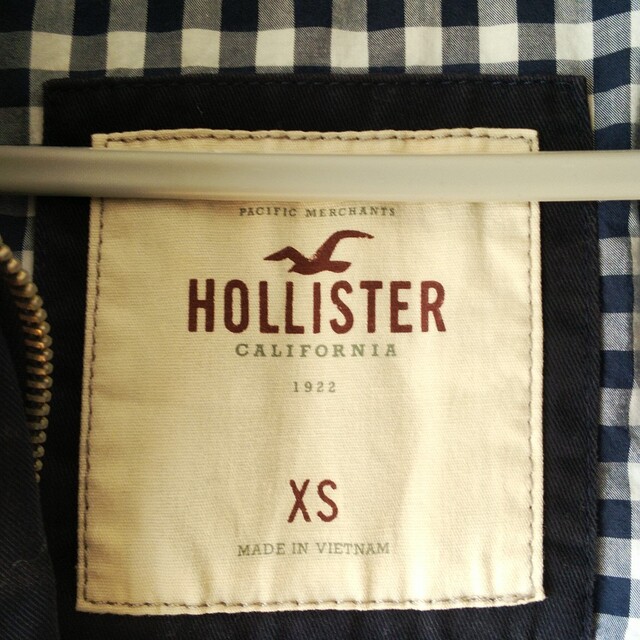 Hollister(ホリスター)の【Hollister】コート xs 130 キッズ/ベビー/マタニティのキッズ服男の子用(90cm~)(コート)の商品写真