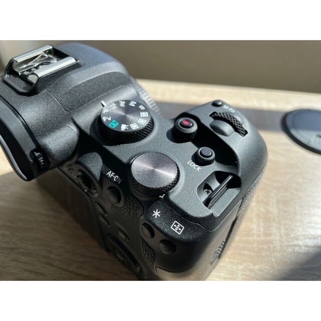 Canon EOS R6 ボディ 保証残あり シャッター数少 SDカード付 日本 
