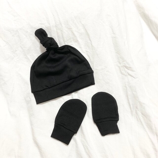 ブラック新品黒ベビーミトンとんがり帽子赤ちゃんシンプル男の子韓国ベビー服(手袋)