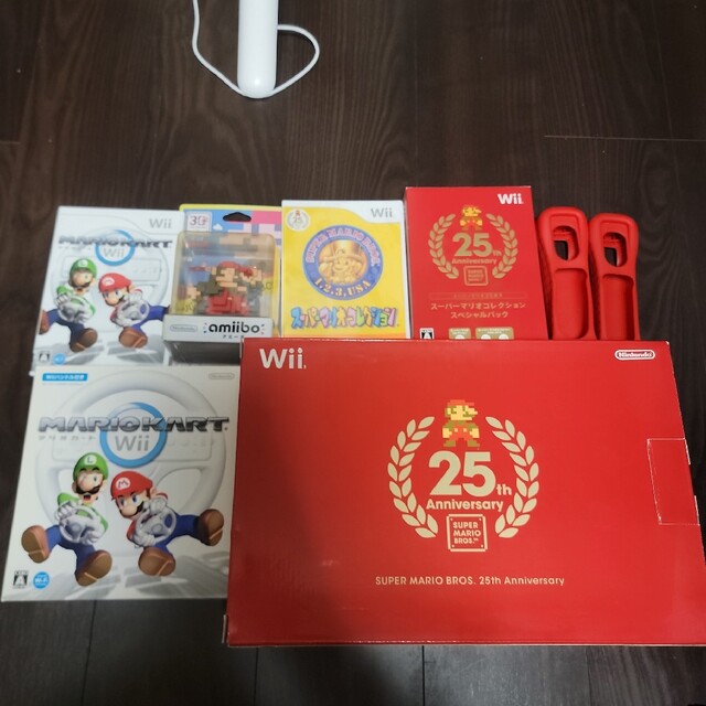 美品！任天堂 Nintendo wii マリオ25周年限定色本体 ソフトセット