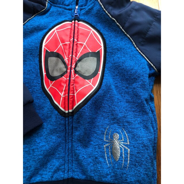 MARVEL(マーベル)のキッズ　パーカー　マーベル　サイズ110 キッズ/ベビー/マタニティのキッズ服男の子用(90cm~)(ジャケット/上着)の商品写真