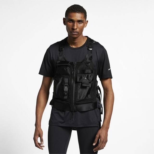 ナイキ Lab x MMW Beryllium Utility Vest 2.0