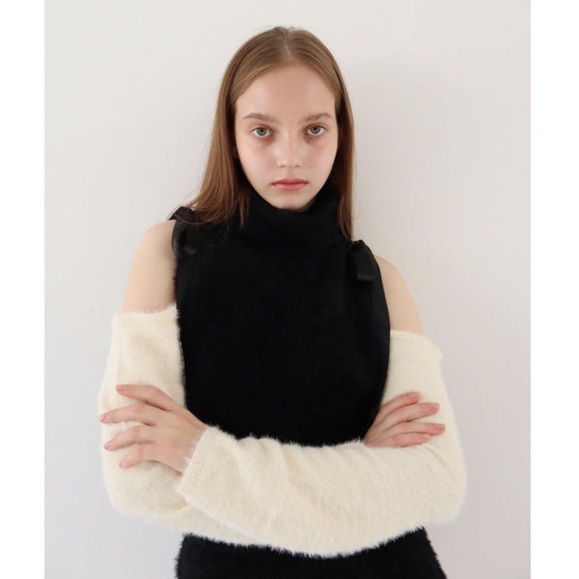 epine mohair ribbon shoulder off knit