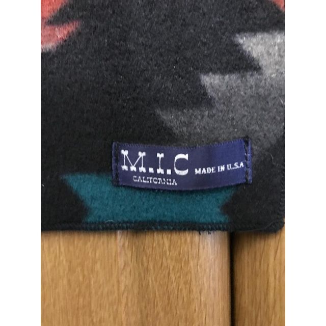 M.I.C CALIFORNIA(エムアイシーカリフォルニア) マフラー   メンズのファッション小物(マフラー)の商品写真