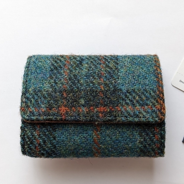 Harris Tweed(ハリスツイード)の未使用　ikka　ハリスツイード　ミニ三つ折り財布　グリーン レディースのファッション小物(財布)の商品写真