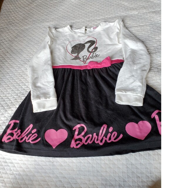 Barbie(バービー)のBarbieのワンピース１２０ｃｍ キッズ/ベビー/マタニティのキッズ服女の子用(90cm~)(ワンピース)の商品写真