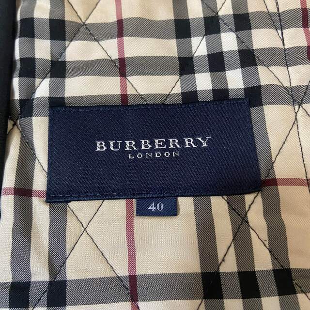 BURBERRY(バーバリー)の極美品♡バーバリーロンドン キルティングジャケット ノバチェック ブラック　L レディースのジャケット/アウター(その他)の商品写真