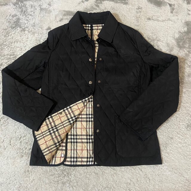 BURBERRY(バーバリー)の極美品♡バーバリーロンドン キルティングジャケット ノバチェック ブラック　L レディースのジャケット/アウター(その他)の商品写真