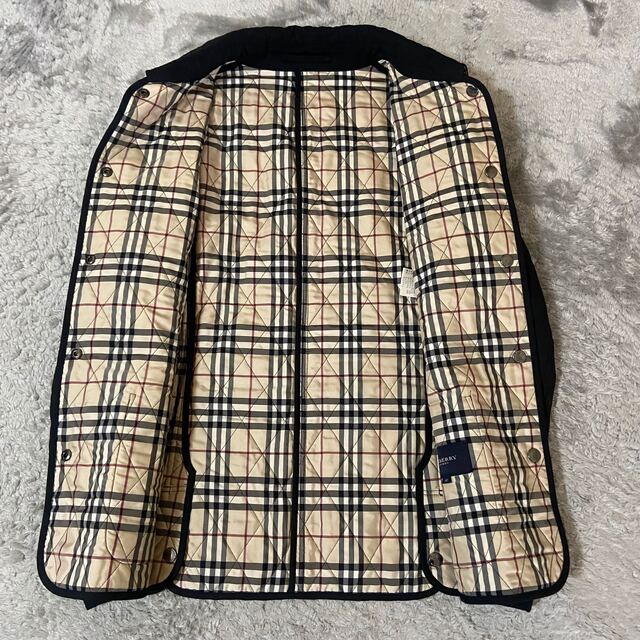 BURBERRY(バーバリー)の極美品♡バーバリーロンドン キルティングジャケット ノバチェック ブラック　L レディースのジャケット/アウター(その他)の商品写真