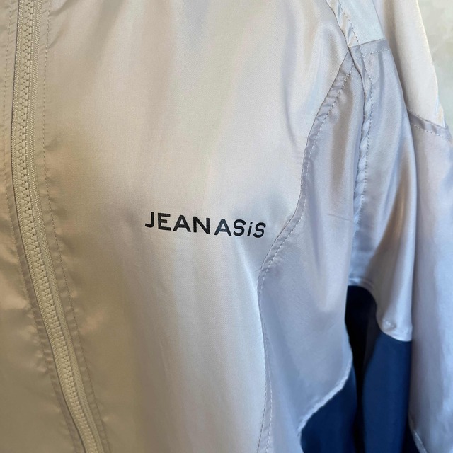 JEANASIS(ジーナシス)のJEANASIS  ジーナシス　 レディースのジャケット/アウター(ナイロンジャケット)の商品写真