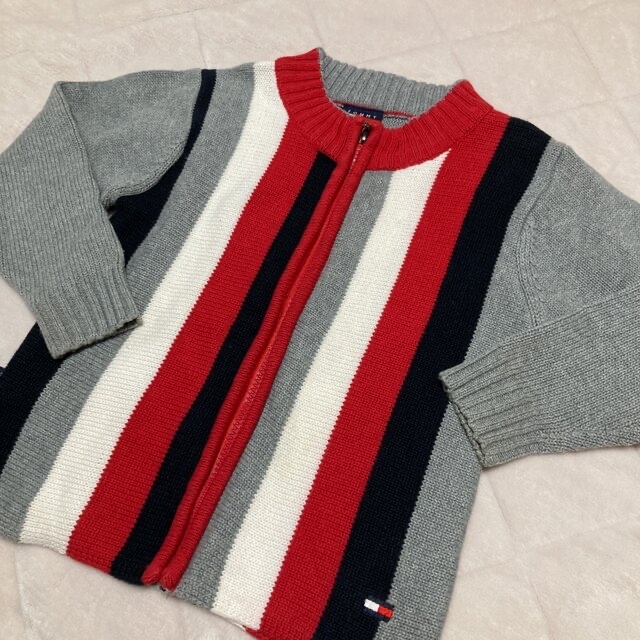 TOMMY HILFIGER(トミーヒルフィガー)の美品　トミーヒルフィガー　100cm  110cm ニット　ジップアップ キッズ/ベビー/マタニティのキッズ服男の子用(90cm~)(ジャケット/上着)の商品写真