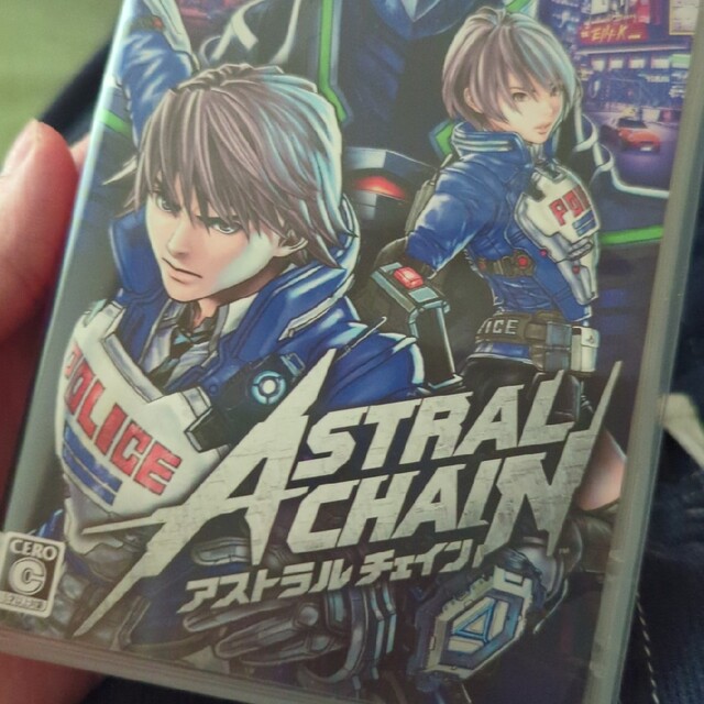 1ASTRAL CHAIN（アストラルチェイン） Switch エンタメ/ホビーのゲームソフト/ゲーム機本体(家庭用ゲームソフト)の商品写真