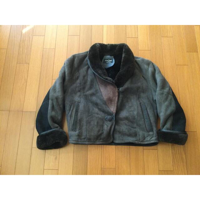 GRAN JOUE 三貴　羊革　Mサイズ レディースのジャケット/アウター(毛皮/ファーコート)の商品写真