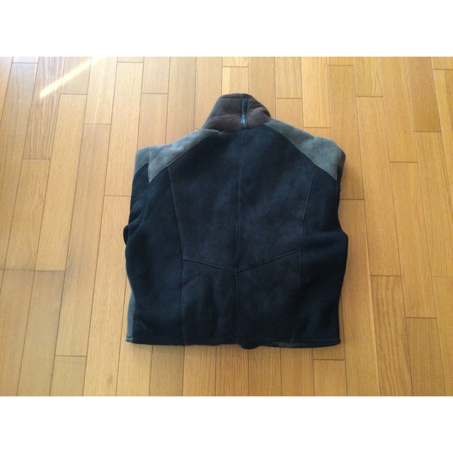 GRAN JOUE 三貴　羊革　Mサイズ レディースのジャケット/アウター(毛皮/ファーコート)の商品写真