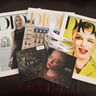 ディオール(Dior)のディオール　Dior カタログ　3冊　リボン　ホリデーパンフ　デパコス(ファッション)