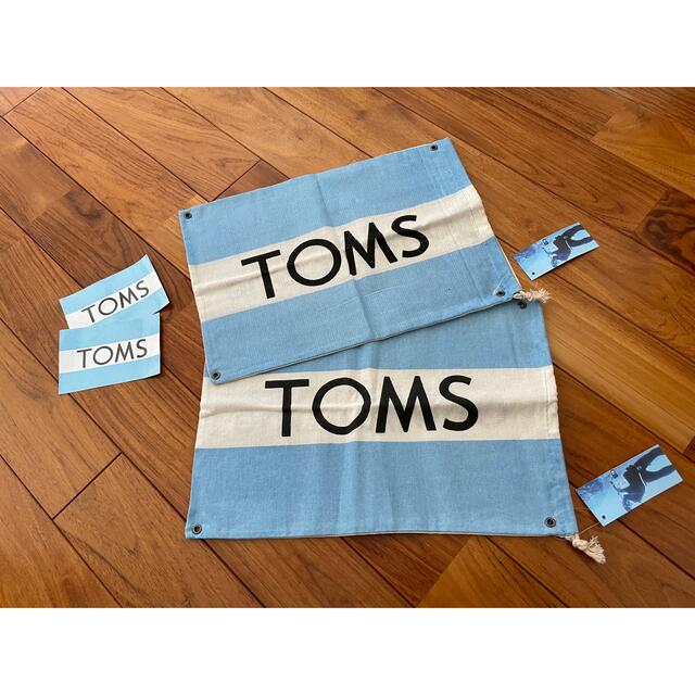 TOMS(トムズ)のTOMS袋・ステッカー　2セット レディースのバッグ(ショップ袋)の商品写真