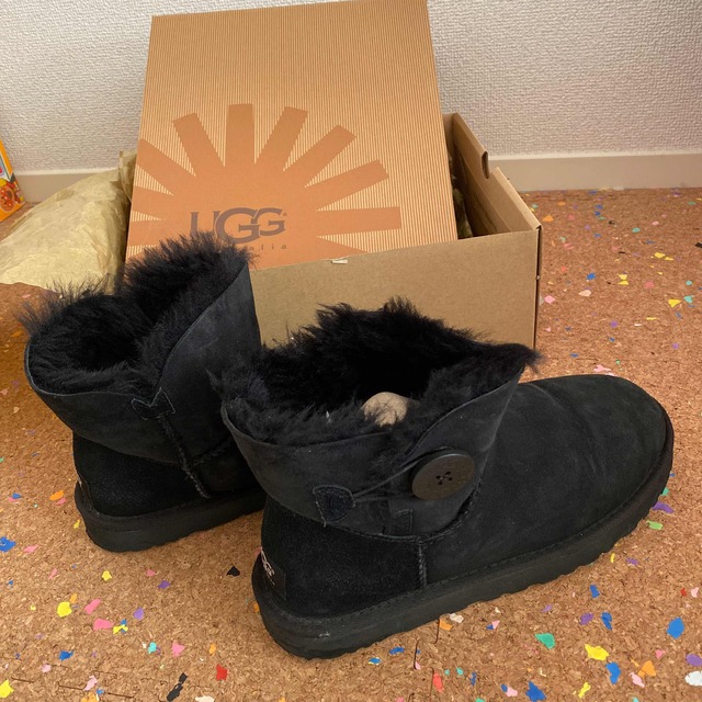 UGG(アグ)のUGG アグ　ブーツ　ムートン レディースの靴/シューズ(ブーツ)の商品写真