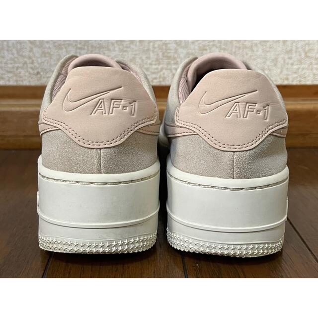 NIKE(ナイキ)のNIKE WMNS AIR FORCE 1 SAGE LOW 23.5cm レディースの靴/シューズ(スニーカー)の商品写真