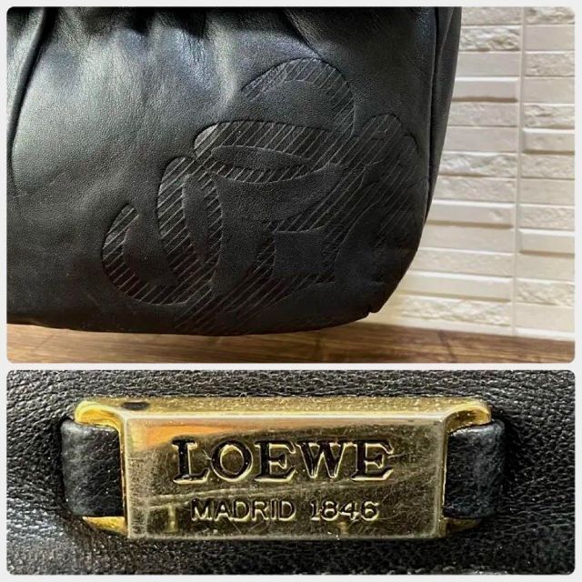 LOEWE(ロエベ)のロエベ ナッパー レザー アナグラム ロゴ ショルダー バッグ ポシェット 黒. レディースのバッグ(ショルダーバッグ)の商品写真