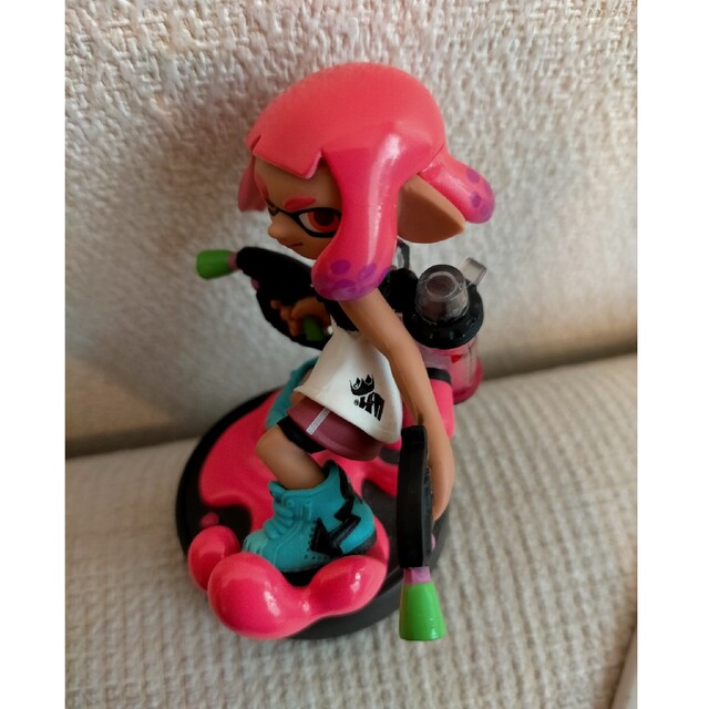 スプラトゥーン　amiibo　ガール　ネオンピンク エンタメ/ホビーのフィギュア(アニメ/ゲーム)の商品写真