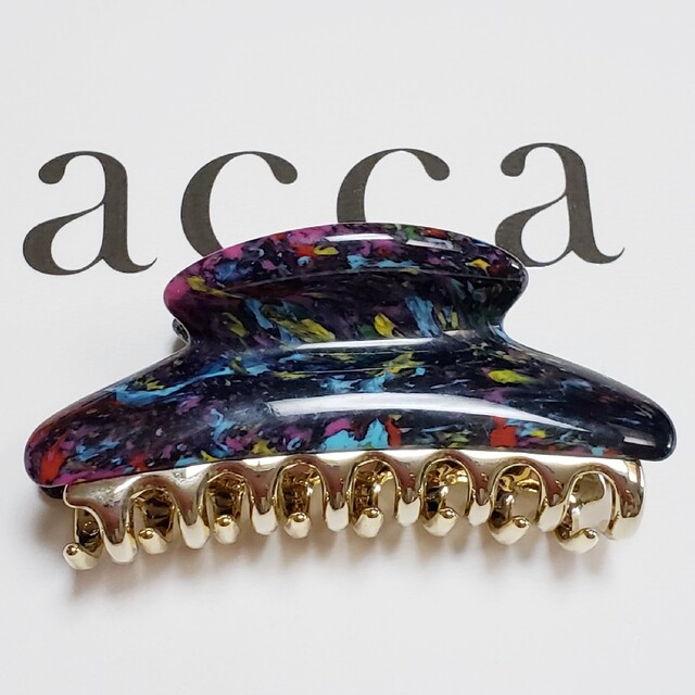 acca(アッカ)の中古美品　アッカ　acca　ロン　中クリップ　限定色 レディースのヘアアクセサリー(バレッタ/ヘアクリップ)の商品写真