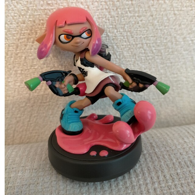 スプラトゥーン　amiibo　ガール　ネオンピンク エンタメ/ホビーのフィギュア(ゲームキャラクター)の商品写真