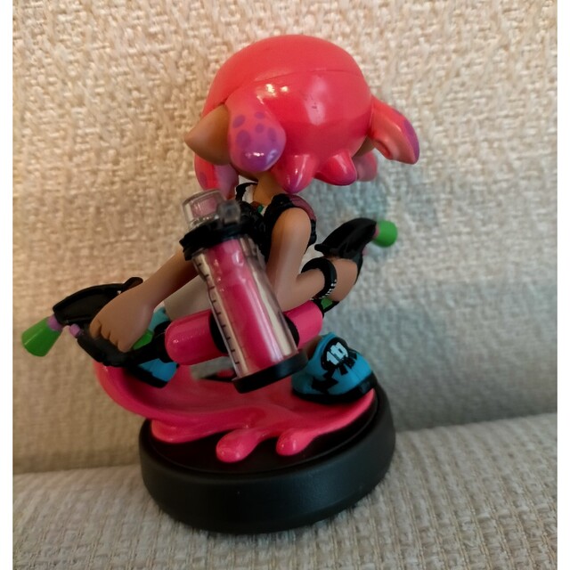 スプラトゥーン　amiibo　ガール　ネオンピンク エンタメ/ホビーのフィギュア(ゲームキャラクター)の商品写真