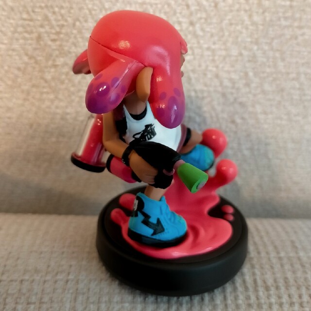 スプラトゥーン　amiibo　ガール　ネオンピンク エンタメ/ホビーのフィギュア(ゲームキャラクター)の商品写真