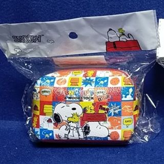 ピーナッツ(PEANUTS)のスヌーピー　BOXポーチシリーズ　ハグ＆カラフル(キャラクターグッズ)