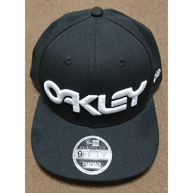 Oakley(オークリー)のオークリー ニューエラ製 キャップ 帽子 メンズの帽子(キャップ)の商品写真