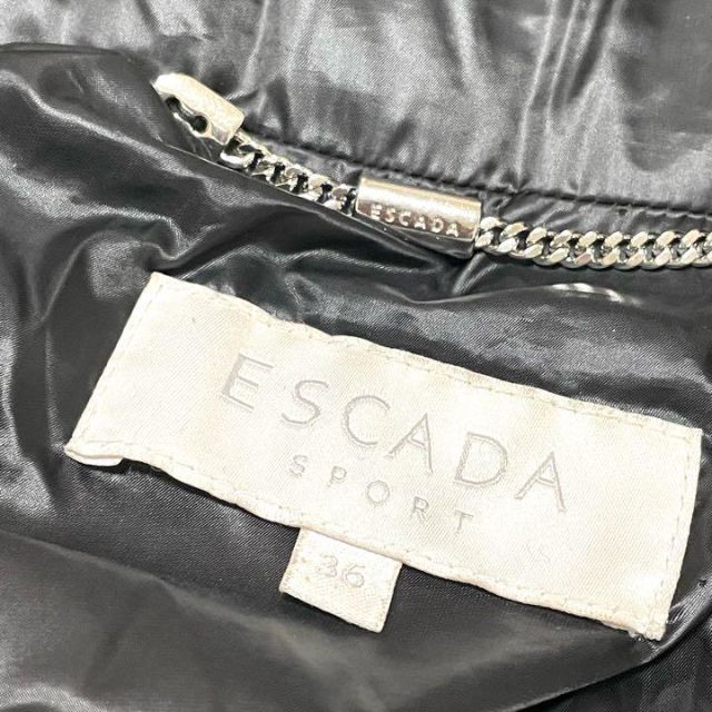 ESCADA(エスカーダ)のエスカーダ　ブラック　ダウンジャケット　ジップアップ　36 スタンドカラー レディースのジャケット/アウター(ダウンジャケット)の商品写真