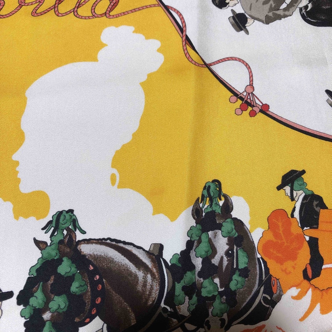 Hermes(エルメス)のエルメス　スカーフ　セルビアの休日　カレ90 レディースのファッション小物(バンダナ/スカーフ)の商品写真