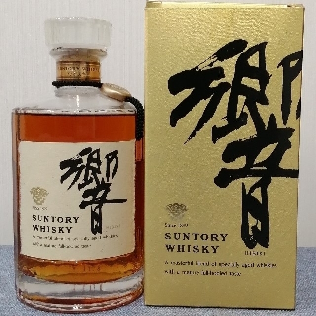 響 ( 旧17年 )24面カットキャップ　700ml43%　箱あり