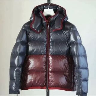 モンクレール(MONCLER)の今週限定大幅値下げ‼️【極上品】雑誌掲載　即完モデル　バイカラー(ダウンジャケット)