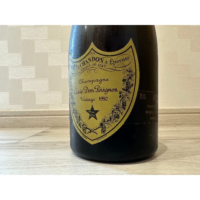 Dom Pérignon(ドンペリニヨン)の【未開栓】モエ・エ・シャンドン ドンペリニヨン　ビンテージ　1980  食品/飲料/酒の酒(シャンパン/スパークリングワイン)の商品写真