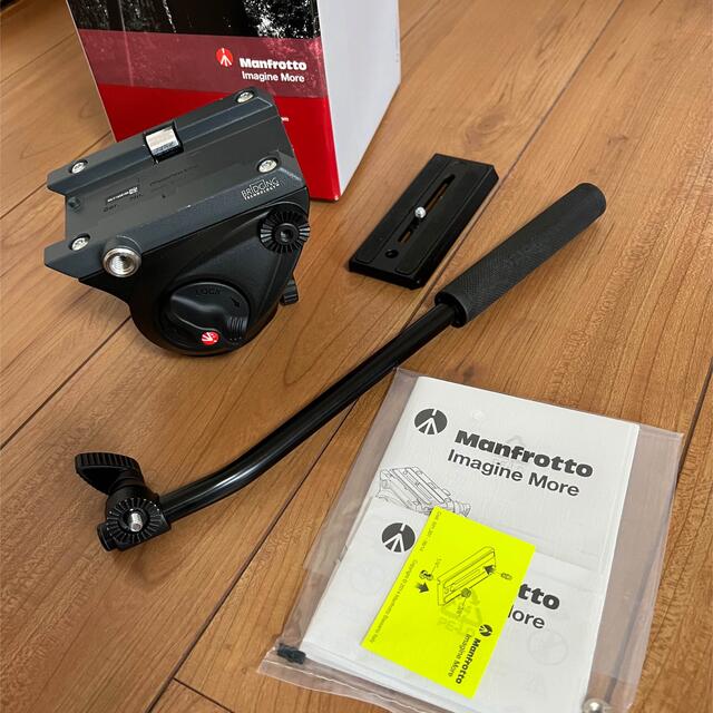 Manfrotto(マンフロット)のマンフロット  ビデオフルード雲台　MVH500AH  美品 スマホ/家電/カメラのカメラ(その他)の商品写真