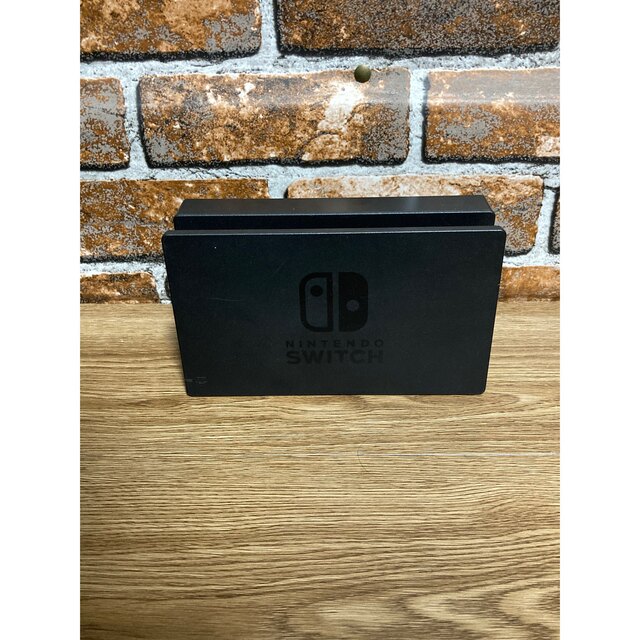 Nintendo Switch(ニンテンドースイッチ)のNintendo Switch ドック　純正　ドッグ エンタメ/ホビーのゲームソフト/ゲーム機本体(その他)の商品写真