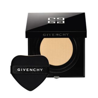 ジバンシィ(GIVENCHY)のGIVENCHY タンクチュールクッションC104(ファンデーション)